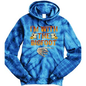 Im With The Bigfoot Costume Funny Halloween Couple Tie Dye Hoodie