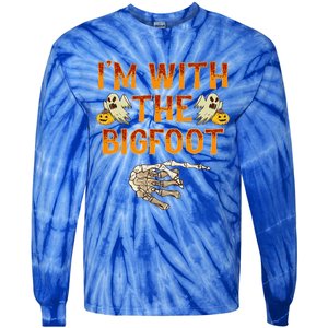 Im With The Bigfoot Costume Funny Halloween Couple Tie-Dye Long Sleeve Shirt