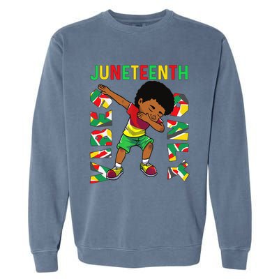 Juneteenth 1865 Dabbing Vibes Only Black African Boy  Garment-Dyed Sweatshirt