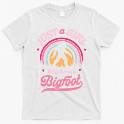 Just A Girl Who Loves Bigfoot Funny Funny Funny Bigfoot T-Shirt