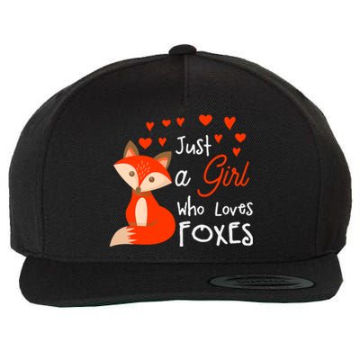 Just a girl who loves foxes - Cute looking fox Wool Snapback Cap