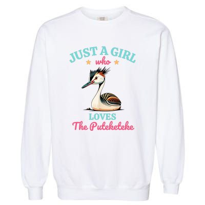 Just A Girl Who Loves The Puteketeke Great Crested Grebe Garment-Dyed Sweatshirt