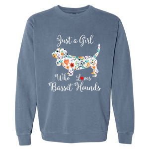 JUST A GIRL WHO LOVES BASSET HOUNDS Hoodie Garment-Dyed Sweatshirt