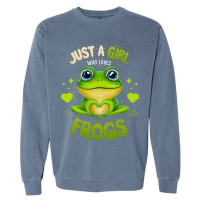 Just A Girl Who Loves Frogs Funny Frog Lover Girl Woman Garment-Dyed Sweatshirt