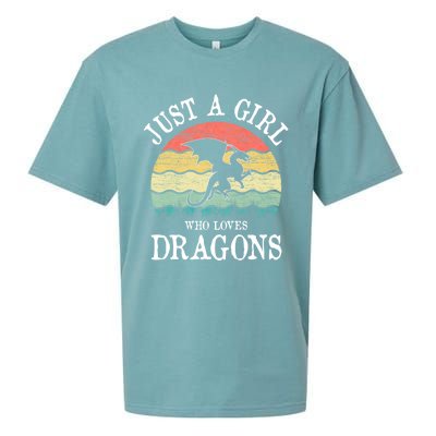 Just A Girl Who Loves Dragons Vintage Retro Sueded Cloud Jersey T-Shirt