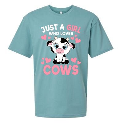 Just A Girl Who Loves Cows Cute Cow Print Girl Sueded Cloud Jersey T-Shirt