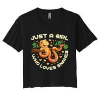 Just A Girl Who Loves Snakes Funny Snake Lover Gifts Women's Crop Top Tee