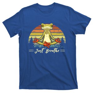 Just Breathe Cool Gift Funny Frog Yoga Meditation Gift T-Shirt