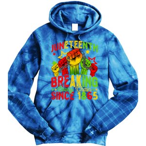 Juneteenth Breaking Chain Freedom 1865 Black History Month Funny Gift Tie Dye Hoodie