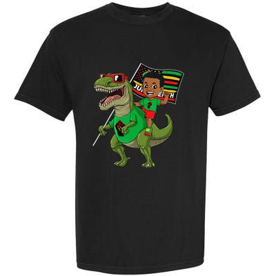 Juneteenth Black King Riding T Rex Dino Funny Flag Garment-Dyed Heavyweight T-Shirt