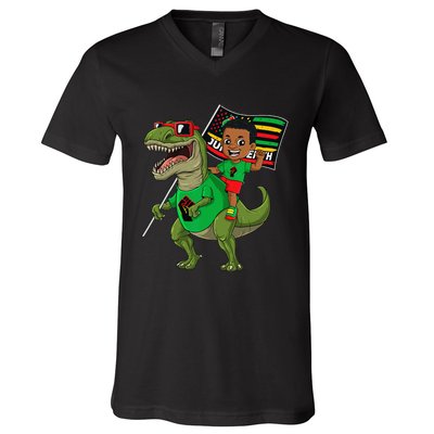 Juneteenth Black King Riding T Rex Dino Funny Flag V-Neck T-Shirt