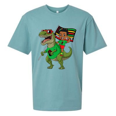 Juneteenth Black King Riding T Rex Dino Funny Flag Sueded Cloud Jersey T-Shirt