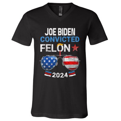 Joe Biden Vs Convicted Felon V-Neck T-Shirt