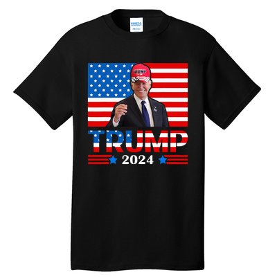 Joe Biden Wearing A Trump Hat Meme 2024 Election Vote Trump Tall T-Shirt