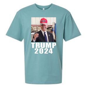 Joe Biden Wearing Trump 2024 Hat Sueded Cloud Jersey T-Shirt