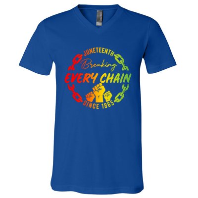 Junenth Cute Gift Breaking Every Chain Since 1865 Gift V-Neck T-Shirt