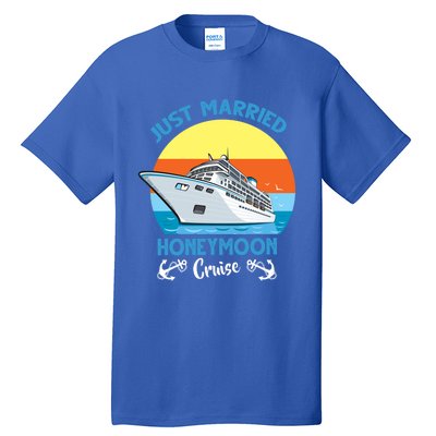 Just Got Married Honeymoon Cruise Couple Matching Gift Tall T-Shirt