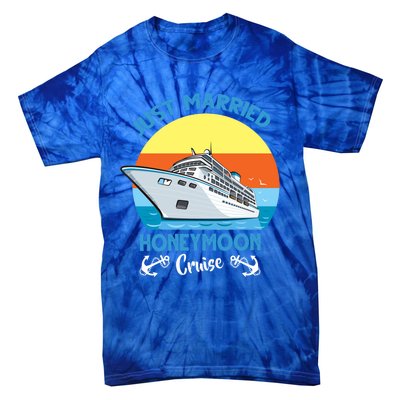 Just Got Married Honeymoon Cruise Couple Matching Gift Tie-Dye T-Shirt