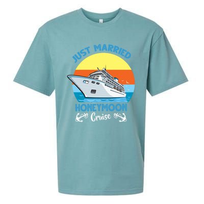 Just Got Married Honeymoon Cruise Couple Matching Gift Sueded Cloud Jersey T-Shirt