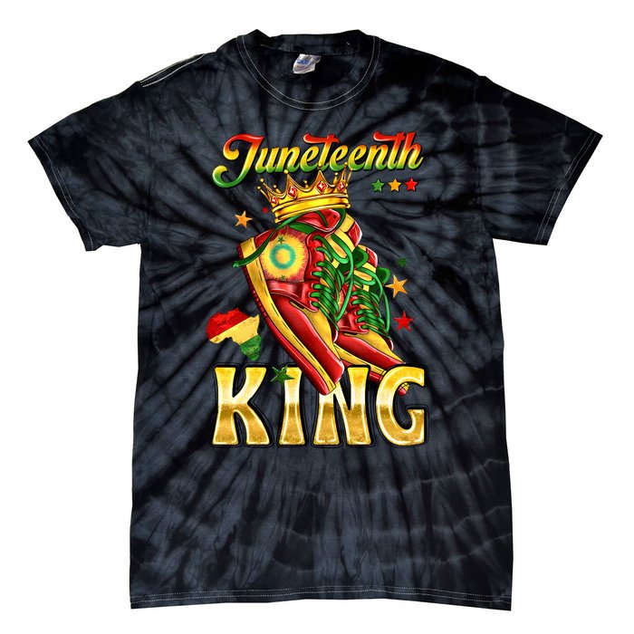 Juneteenth King Funny Shoe Steppin Into Juneteenth Black King Tie-Dye T-Shirt