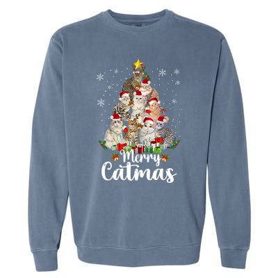 Jingle Meows Funny Cats Christmas Tees For Cat Lovers Gift Garment-Dyed Sweatshirt