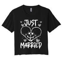 Just Married Halloween Skeleton Bride And Groom Wedding Women's Crop Top Tee