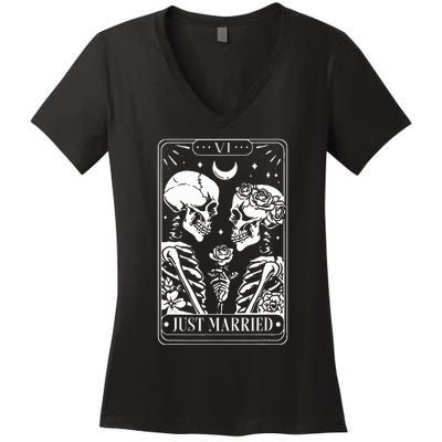 Just Married The Lovers Skeleton Couple Matching Halloween Women's V-Neck T-Shirt