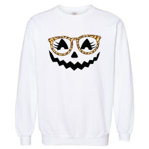 Jack O Lantern Face Pumpkin Halloween Leopard Print Glasses Garment-Dyed Sweatshirt