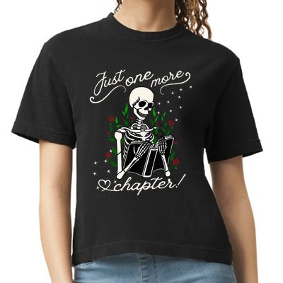Just One More Chapter Funny Books Skeleton Bookworm Comfort Colors Boxy T-Shirt