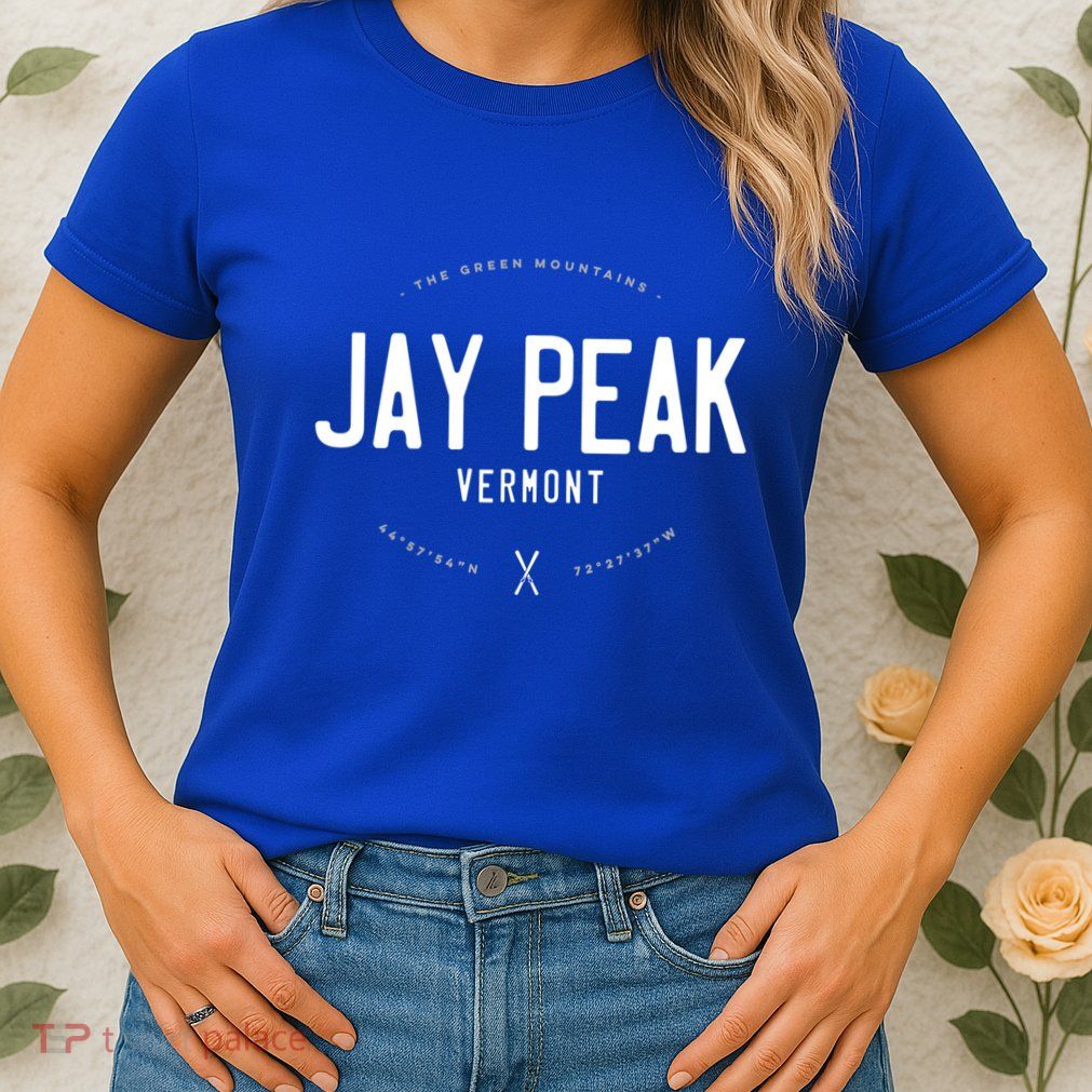 Jay Peak Vermont Graphic Distressed Vintage Ski Great Gift Womens T-Shirt