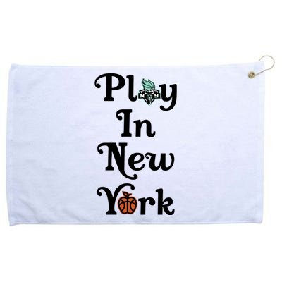 Jason Sudeikis Wearing Play In New York Grommeted Golf Towel