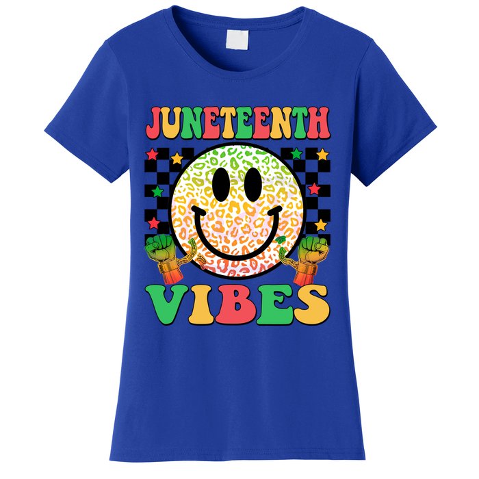 Junenth Vibes Freedom Day 1865 Black History Month Groovy Gift Women's T-Shirt