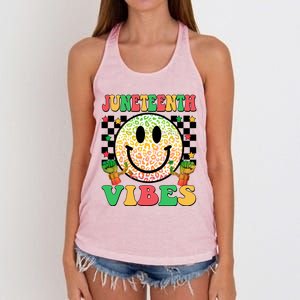 Junenth Vibes Freedom Day 1865 Black History Month Groovy Gift Women's Knotted Racerback Tank