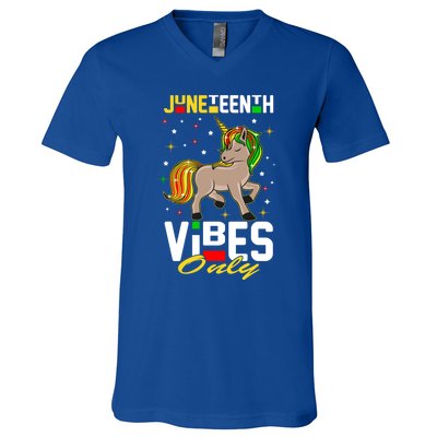 Junenth Vibes Only African American Melanin Unicorn Gift V-Neck T-Shirt