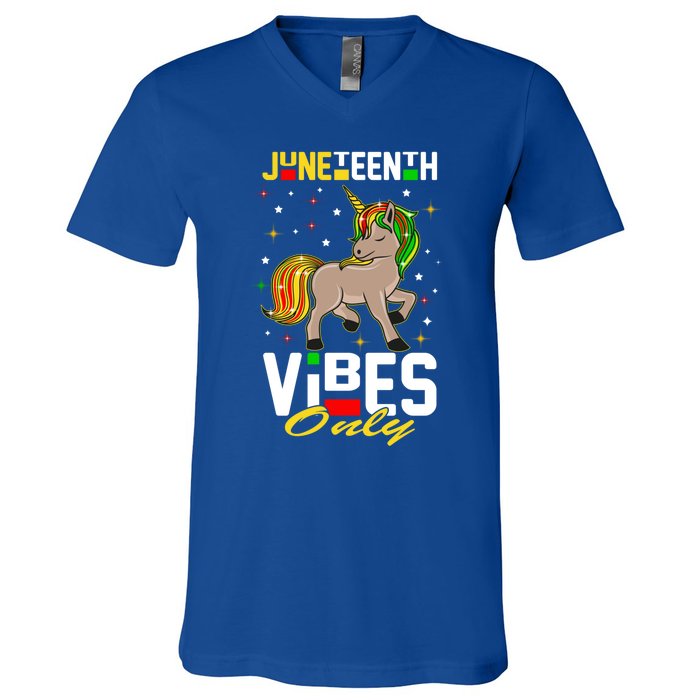 Junenth Vibes Only African American Melanin Unicorn Gift V-Neck T-Shirt