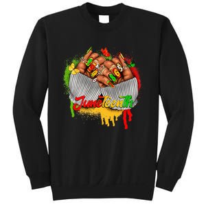 Juneteenth Wo Celebrate Black Woman Hands Nails Sweatshirt