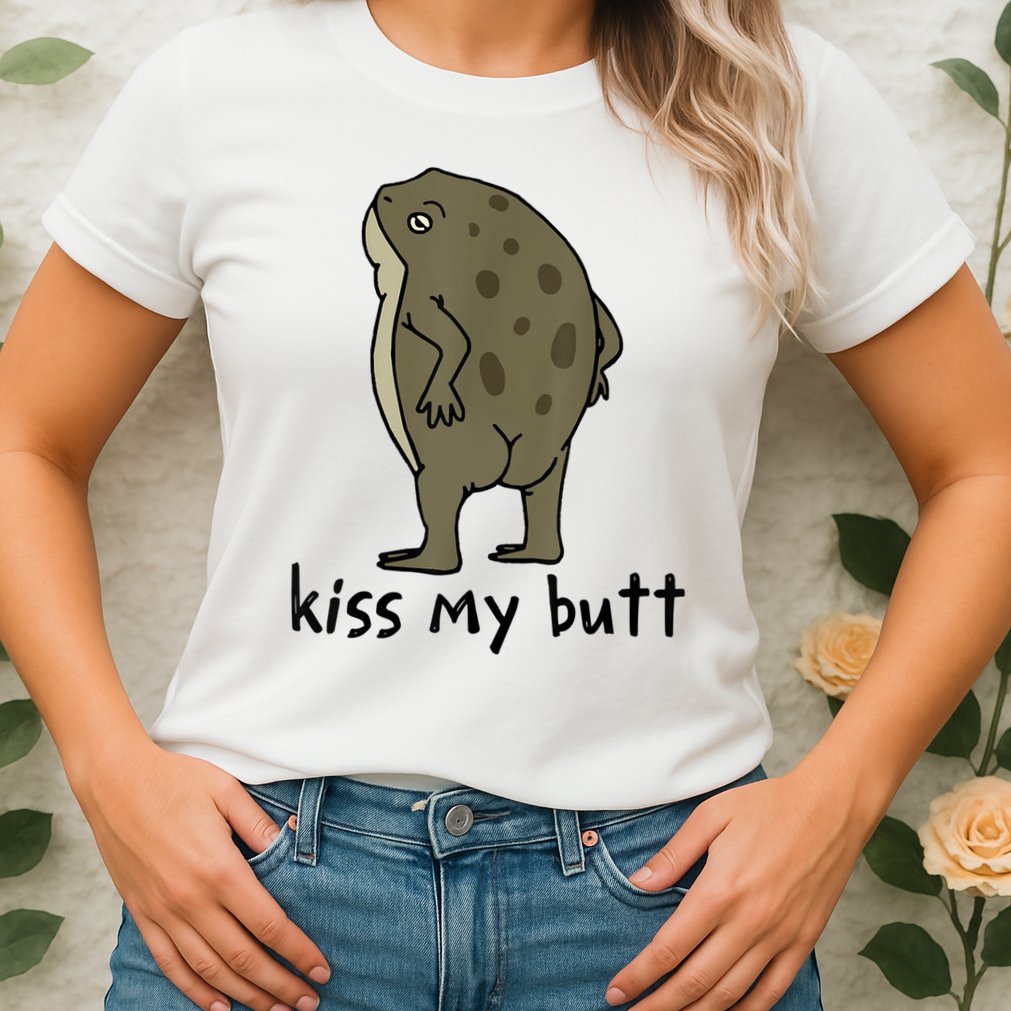Kiss_My Butt Green Frog Womens T-Shirt
