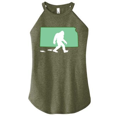 Kansas Bigfoot Hunter State Gift Women’s Perfect Tri Rocker Tank