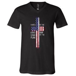 Kneel Cross At The Cross Memorial Day Never Forget Veteran V-Neck T-Shirt