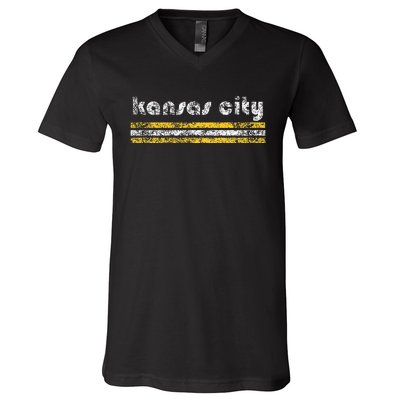 Kansas City Missouri Retro Vintage Weathered Throwback V-Neck T-Shirt