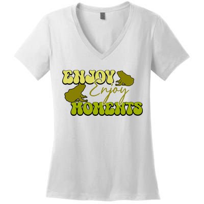 Kawaii Frog Enjoy Every Moments Gift Women's V-Neck T-Shirt