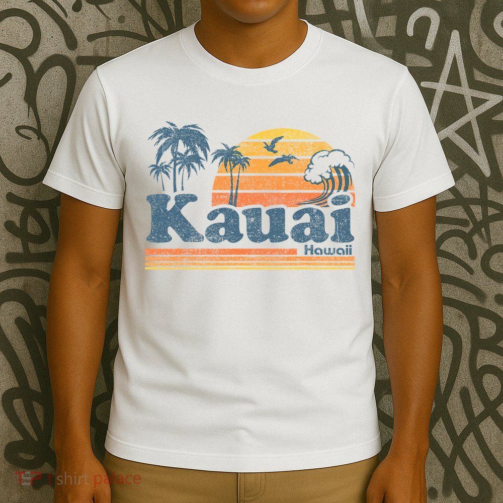 Kauai Hawaii Vintage Beach Summer Surfing 70s Retro Hawaiian T-Shirt