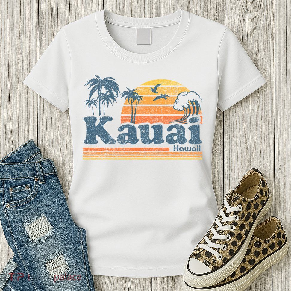 Kauai Hawaii Vintage Beach Summer Surfing 70s Retro Hawaiian Womens T-Shirt