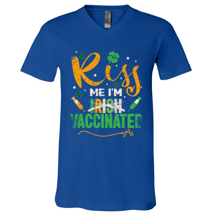 Kiss Me I Am Irish Vaccinated Gift Funny St Patrick Day 2021 Cute Gift V-Neck T-Shirt