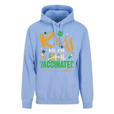 Kiss Me I Am Irish Vaccinated Gift Funny St Patrick Day 2021 Cute Gift Unisex Surf Hoodie