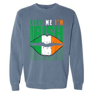 Kiss Me IM Irish St. PaddyS Day Irish Lads Or Ladies Garment-Dyed Sweatshirt