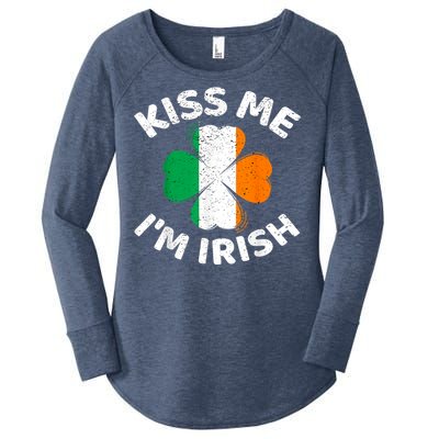 Kiss Me Im Irish Vintage Saint Patrick Day Women's Perfect Tri Tunic Long Sleeve Shirt