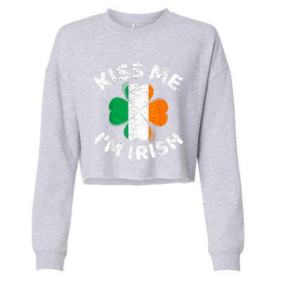 Kiss Me Im Irish Vintage Saint Patrick Day Cropped Pullover Crew