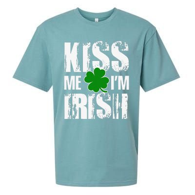 Kiss Me I'm Irish Clover Saint Patrick's Day Gift Sueded Cloud Jersey T-Shirt