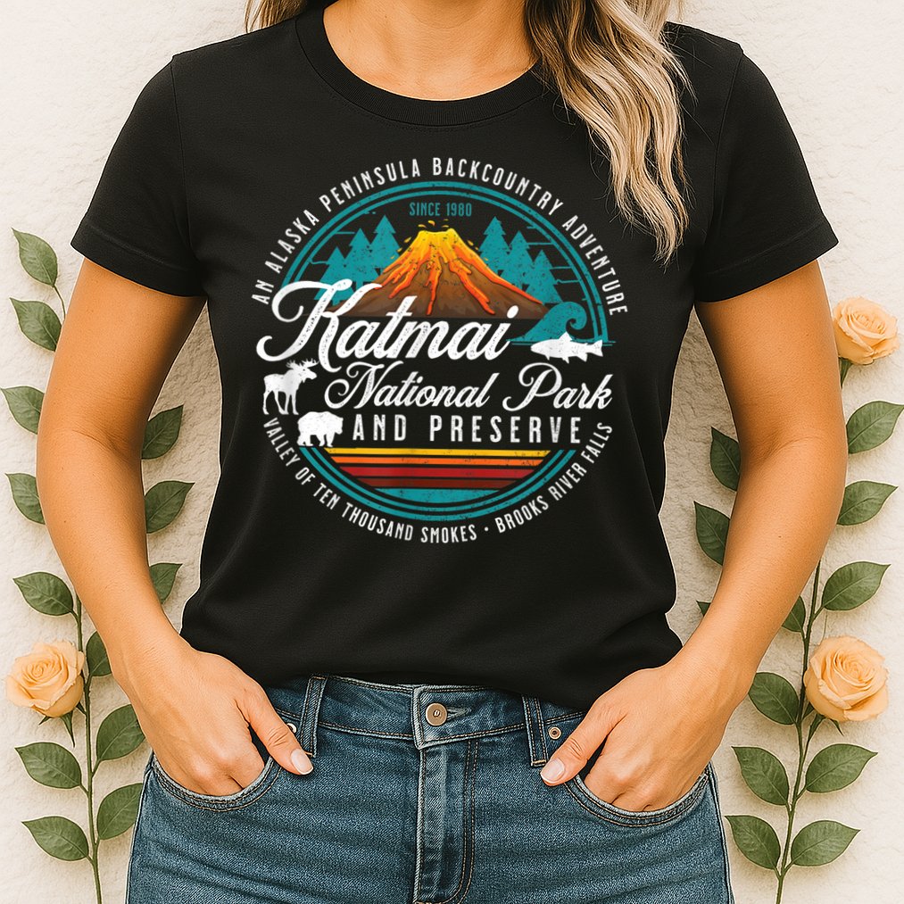 Katmai National Park Preserve Alaska Bear Watching Salmon Womens T-Shirt